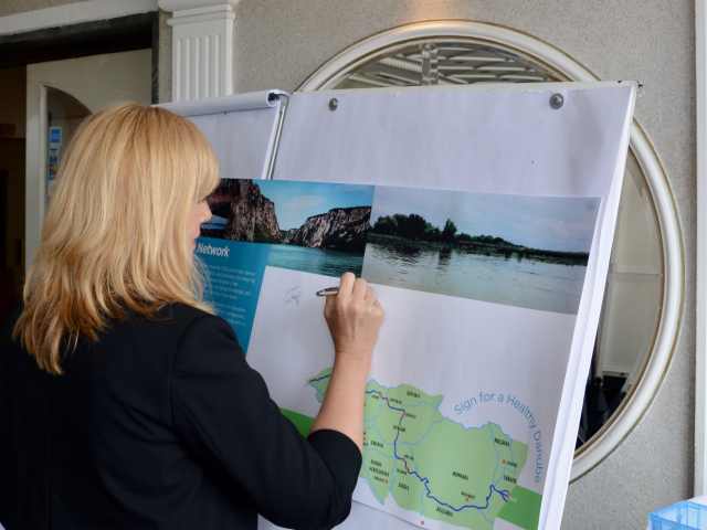 Signing of the Healthy Danube Network by Aquatika - Belgrade (Camille Janssen, Pulsaqua, 2024)