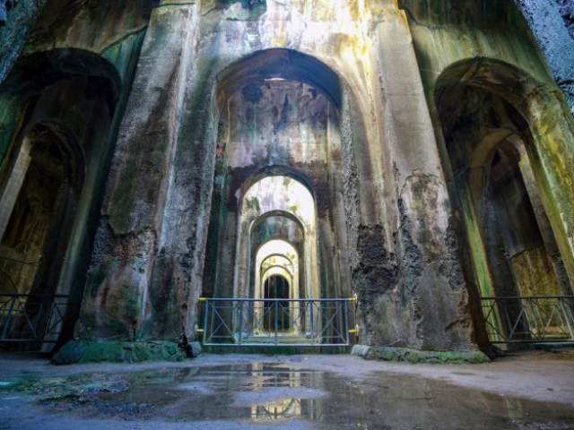 Piscina Mirabilis in Naples (Mirabilis Swimming Pool)