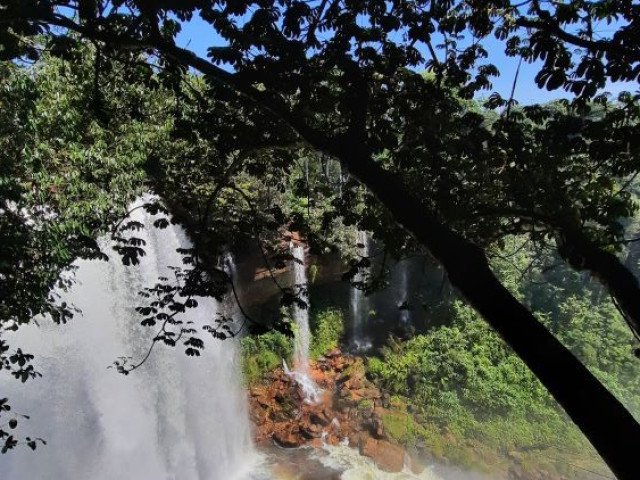 Acaba Vida Waterfall (Artur Firmino)