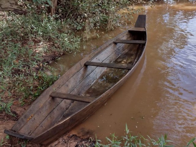 Plank canoe used by the Indigenous people of Tocantins (Valcir Sumekwa Xerente)